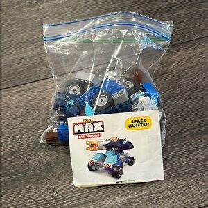 Space Hunter Building Set - Blue and Brown